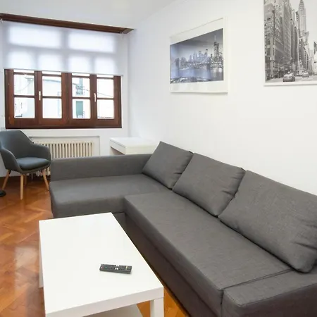 Ag Piso Valle Inclán En El Centro De Carballo